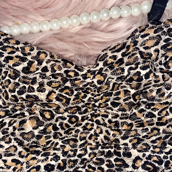 SOLD✨VICTORIA'S SECRET PINK Leopard Cheetah Lace Bralette, Size Large - Picture 3 of 7